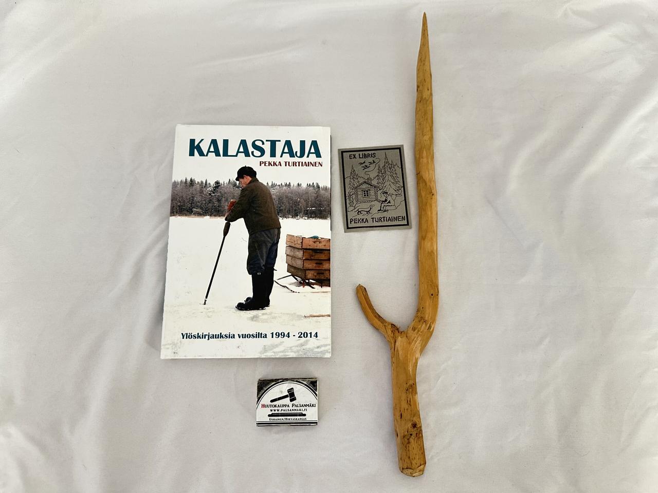 80. KALASTAJA KIRJA PEKKA TURTIAINEN, PUIKKARI KÄYTTÄNYT PENTTI LINKOLA KALAREISSUILLA