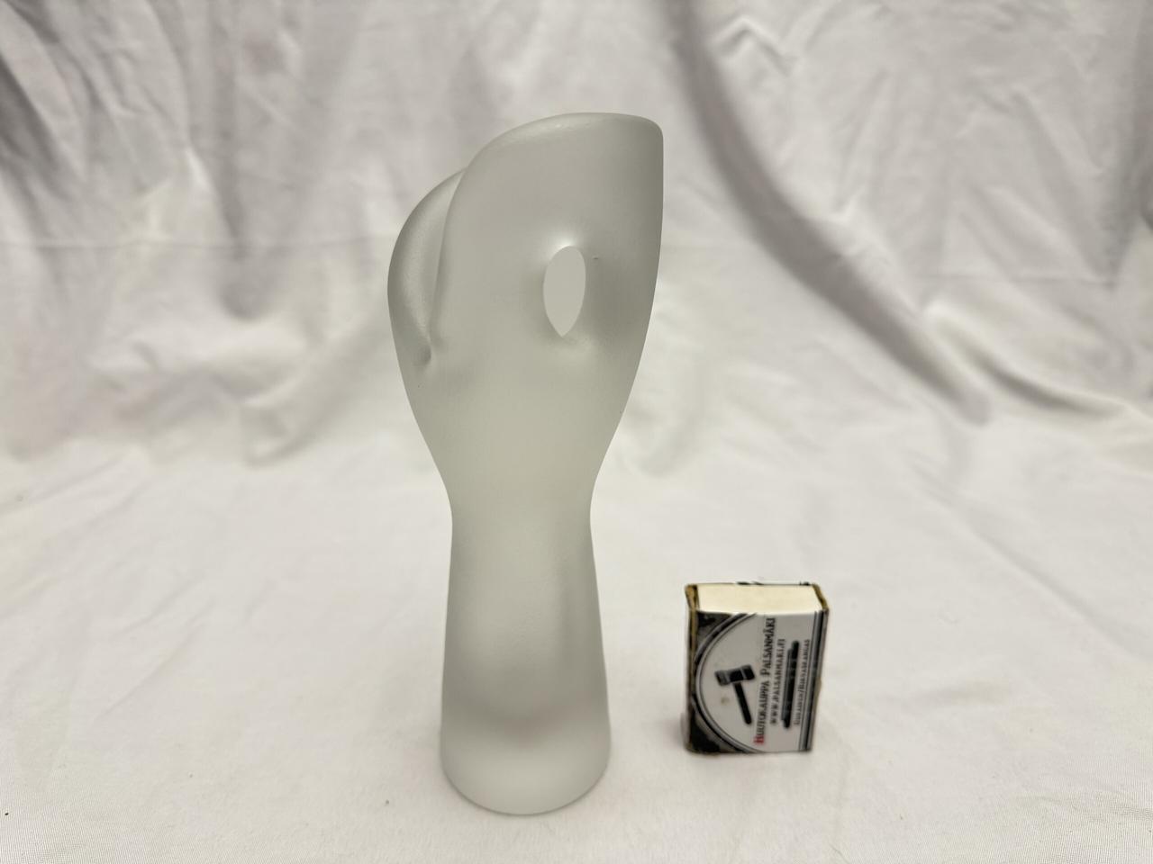 4. HIIDENNYRKKI, TAIDELASI 18,5CM., IITTALA, TIMO SARPANEVA, SIGN.