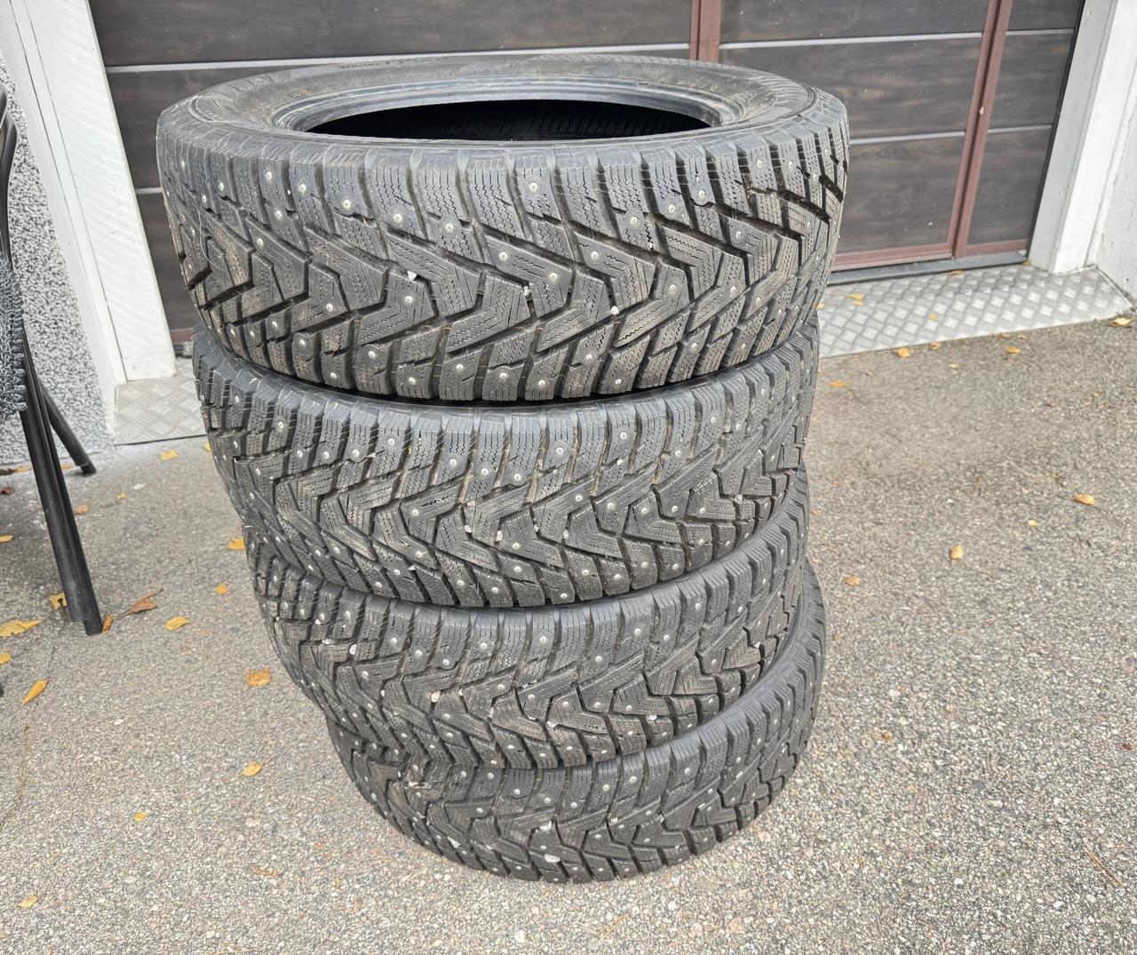 169. NASTARENKAAT, HANKOOK 215 / 60 R 17, PINTAA 10MM., PAISTETTU 2421, WINTER PIKEX